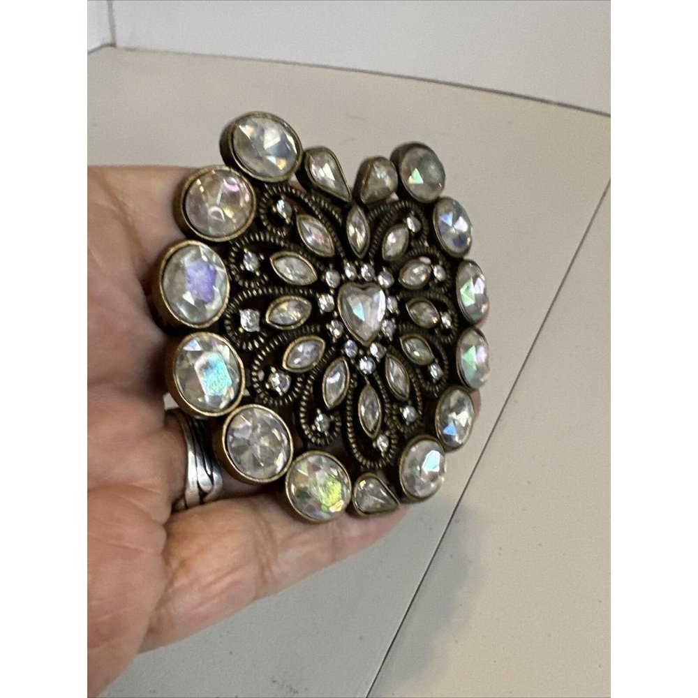 Unique Brass Tone Heart Shaped Belt Buckle With Clear Iridescent Stones 3” By 2” - Picture 14 of 15